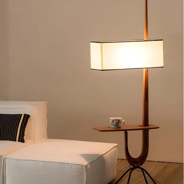 Drift Giraffe Floor Lamp