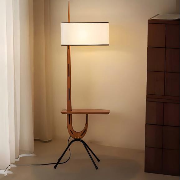 Drift Giraffe Floor Lamp