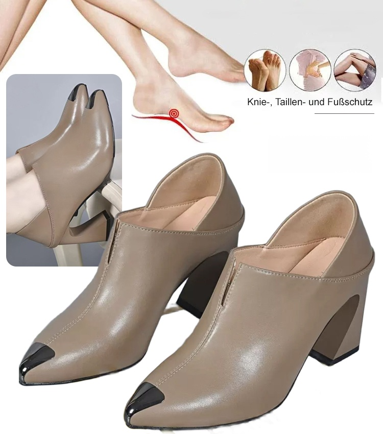 High Heels mit spitzen Hufen und zwei Paar High Heels tragen