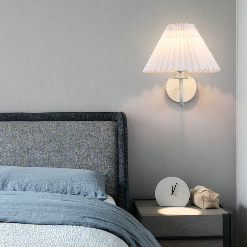 Eryn Nordic Vintage Indoor Wall Lamp Brass/Black Metal Bedroom