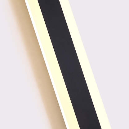 Orr Minimalist linear Metal Outdoor Wall Lamp, Black
