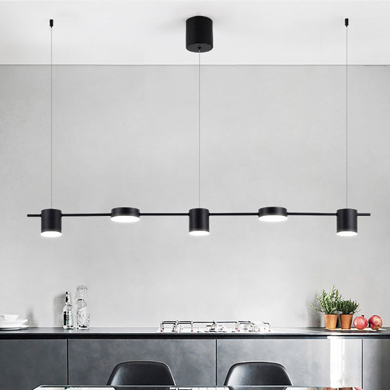 Leigh 5-light linear pendant in modern kitchen, Las Sola