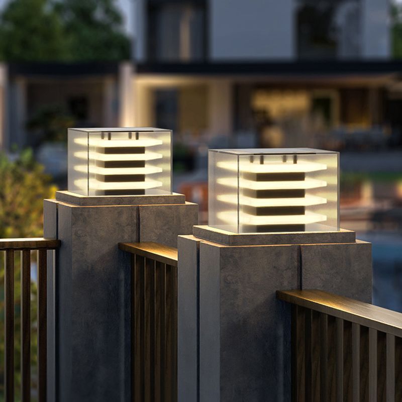 Modern Rectangular Metal Acrylic Outdoor Solar Lamp, Black | Las Sola
