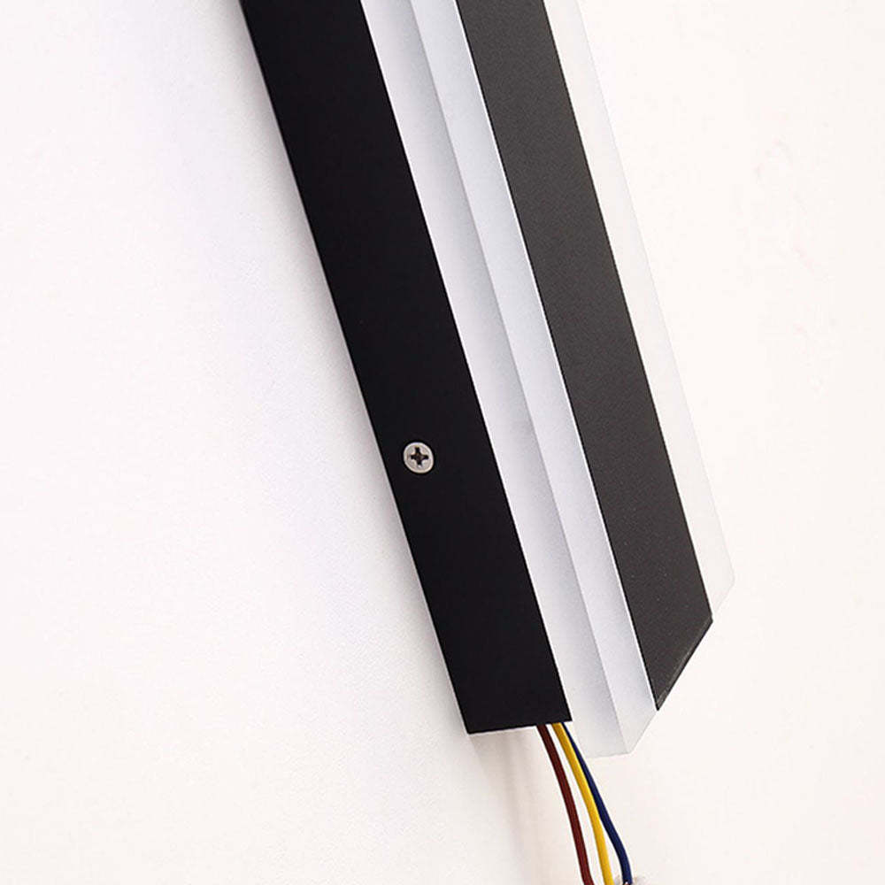 Orr Minimalist linear Metal Outdoor Wall Lamp, Black