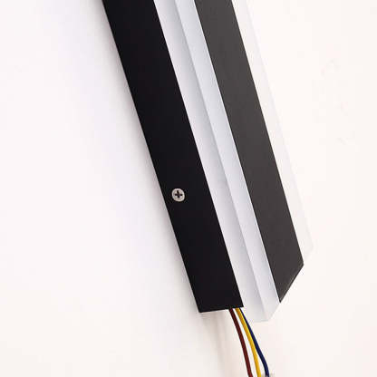 Orr Minimalist linear Metal Outdoor Wall Lamp, Black
