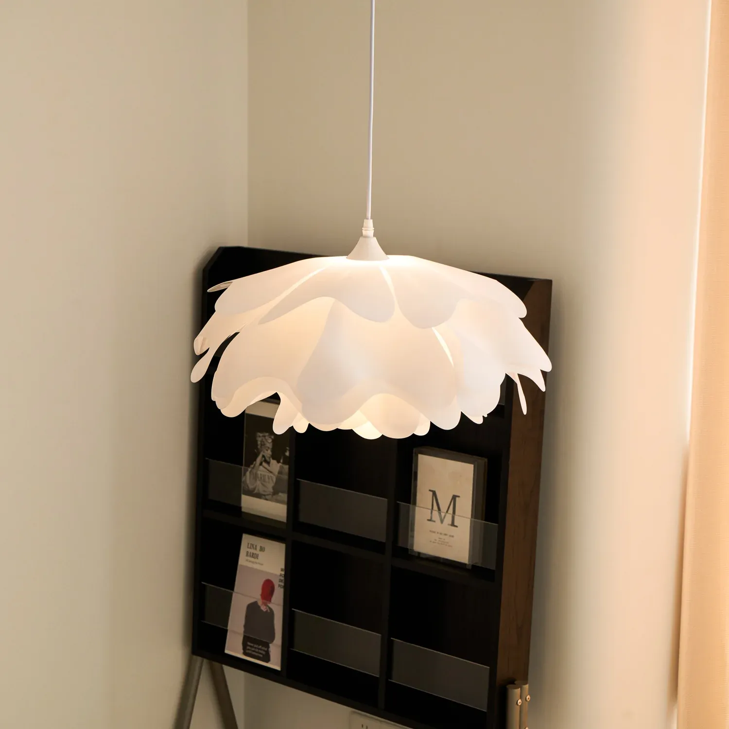 Renée Modern Flower Shaped Pendant Light Bedroom Dining Living Room
