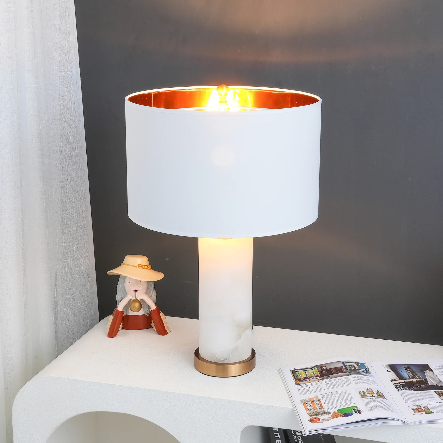 Jade Modern Table Lamp Scene Living Room Bedroom
