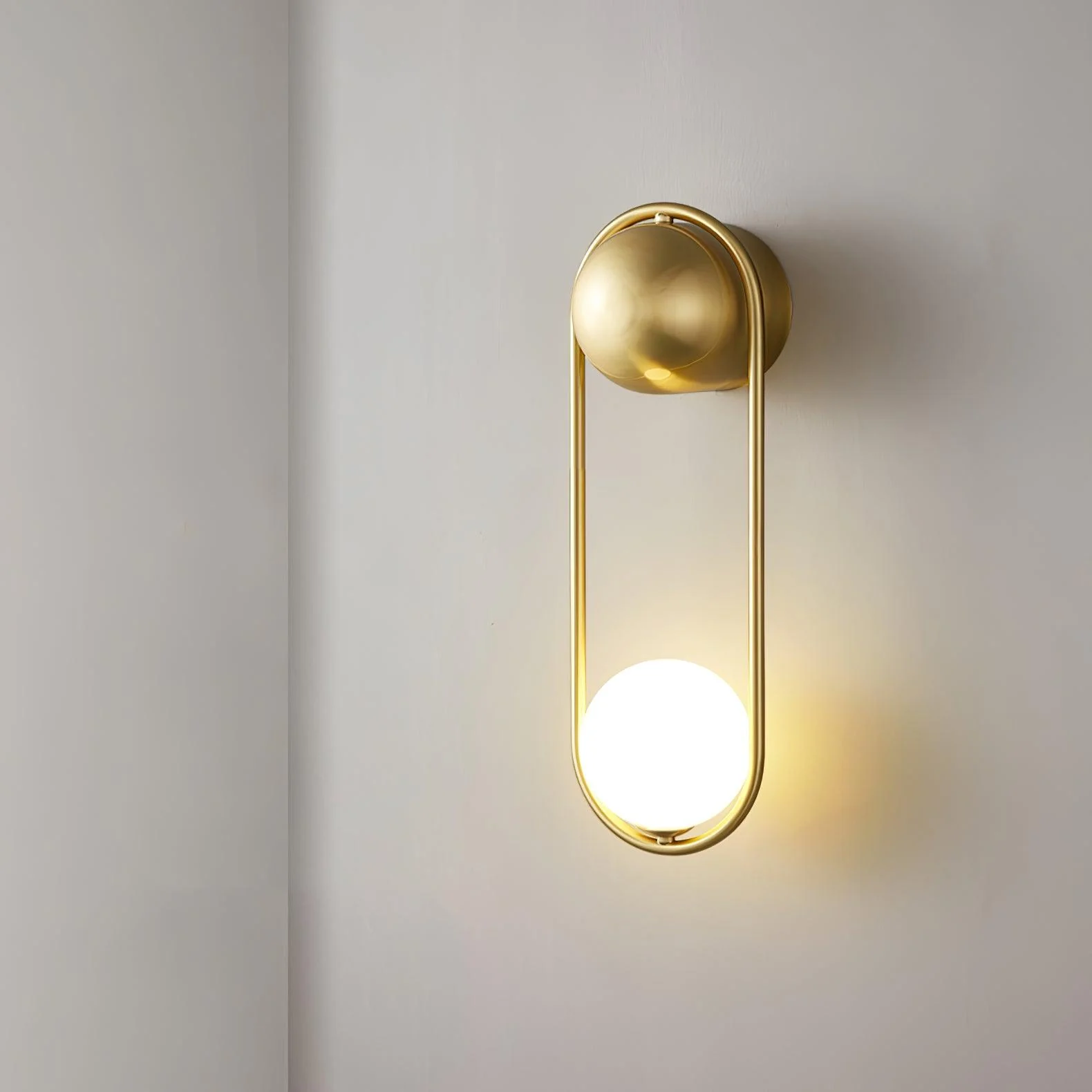 Edge Elegant Fashionable Mental Wall Light Bedroom