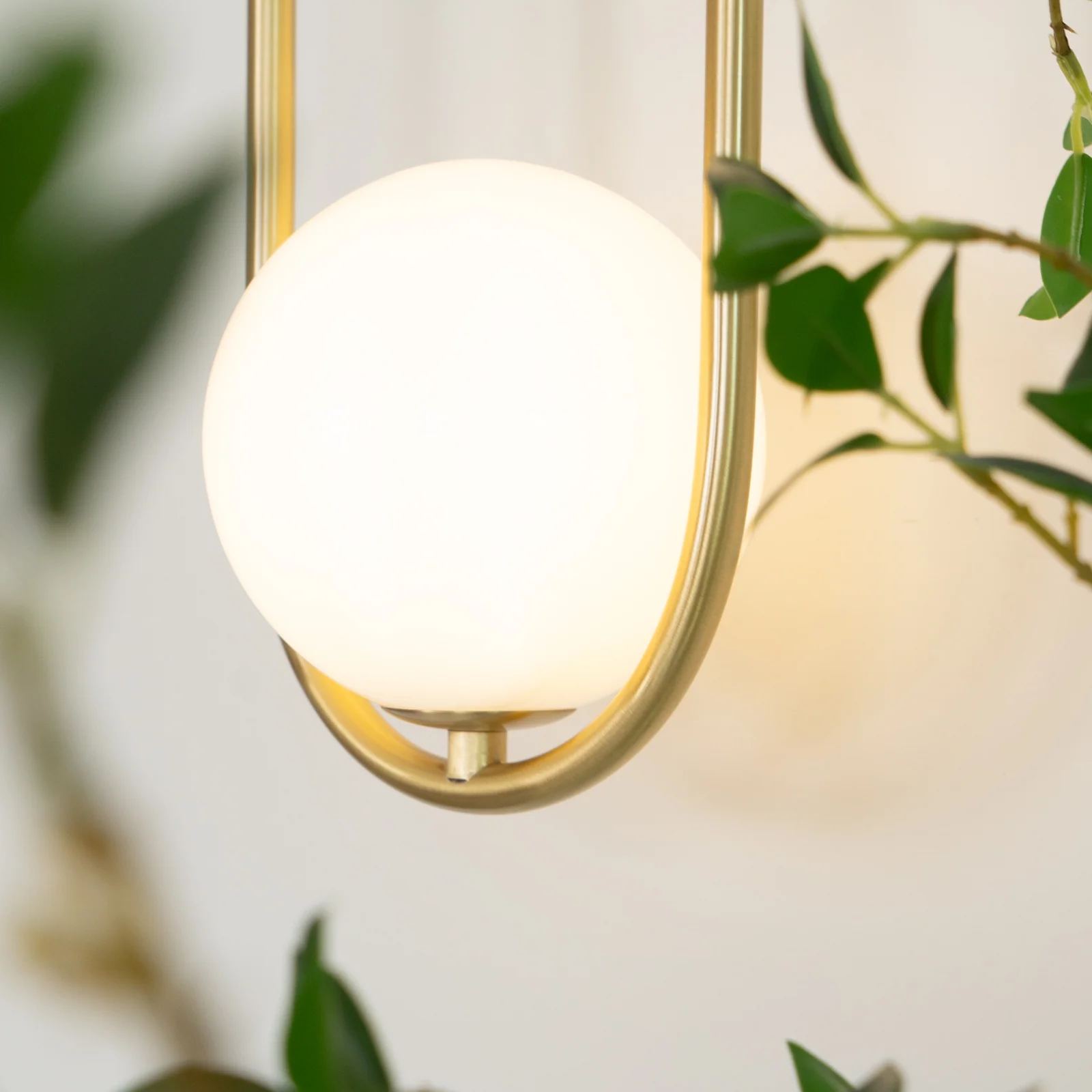 Edge Elegant Fashionable Mental Wall Light Bedroom