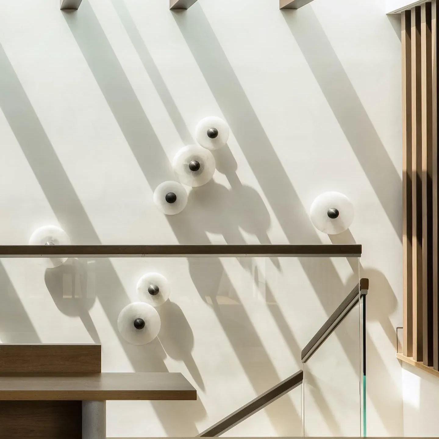 Jade Modern Metal Alabaster Wall Lamp Dining Room Bedroom