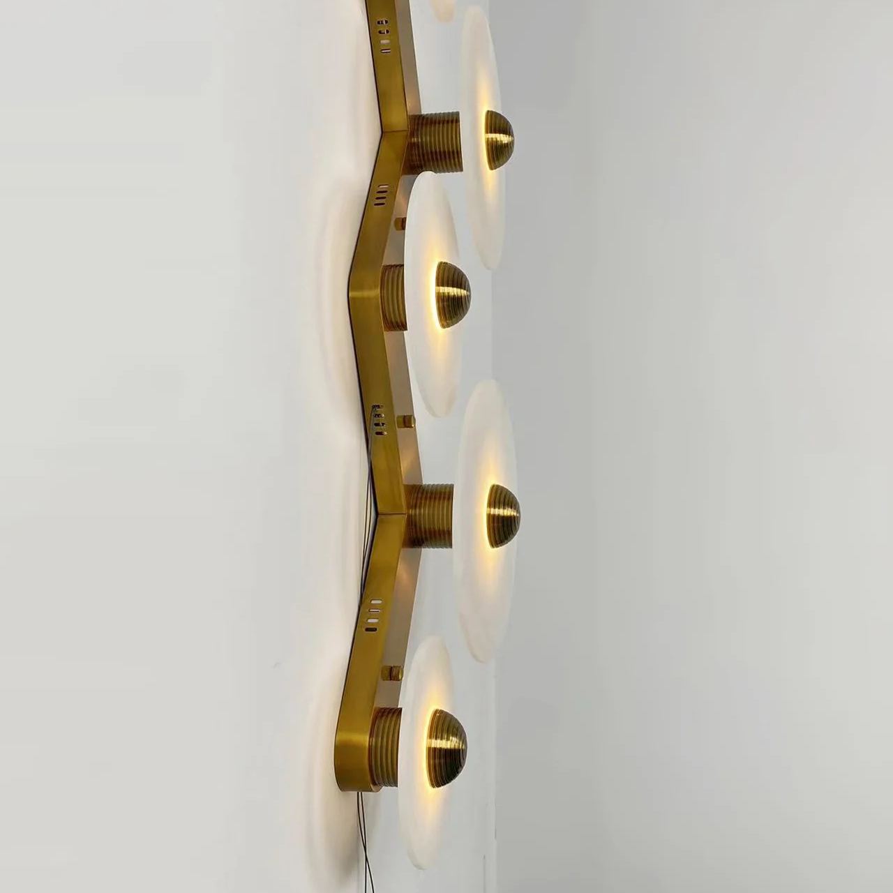 Jade Modern Metal Alabaster Wall Lamp Dining Room Bedroom