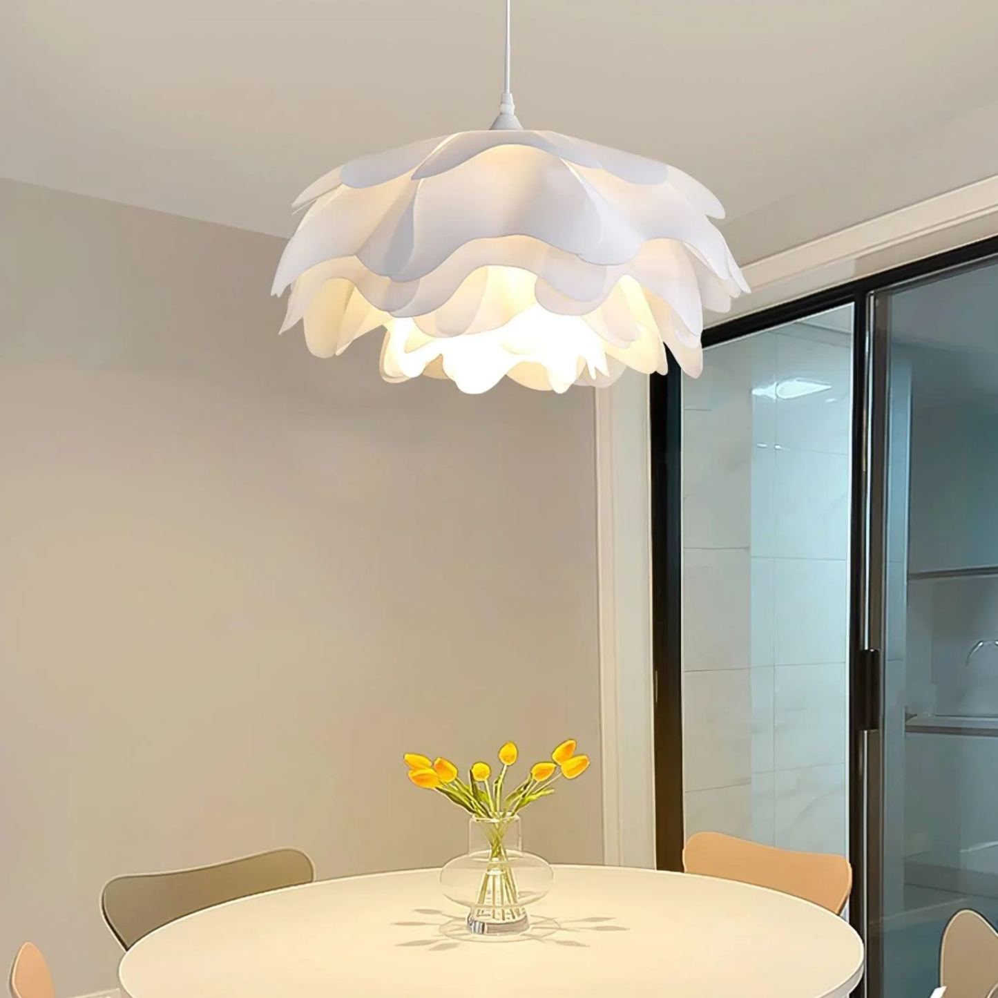 Renée Modern Flower Shaped Pendant Light Bedroom Dining Living Room
