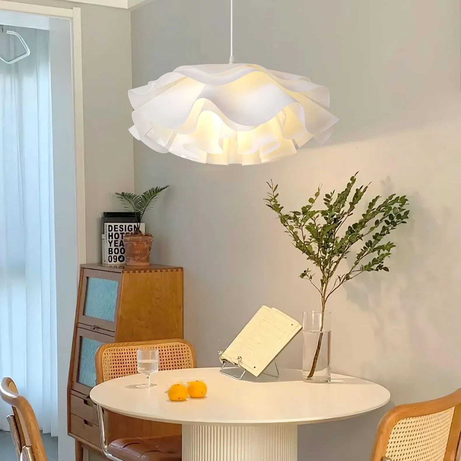 Renée Modern Flower Shaped Pendant Light Bedroom Dining Living Room