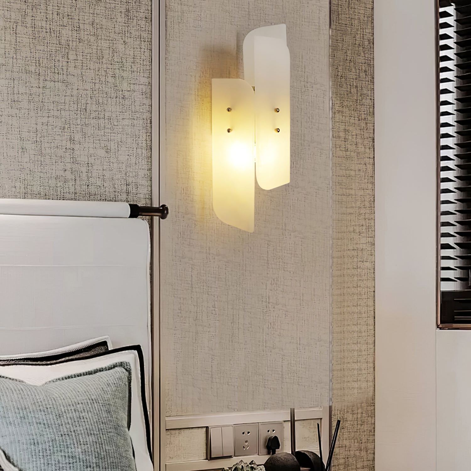 Jade Contemporary Metal Alabaster Wall Light Living Room Bedroom