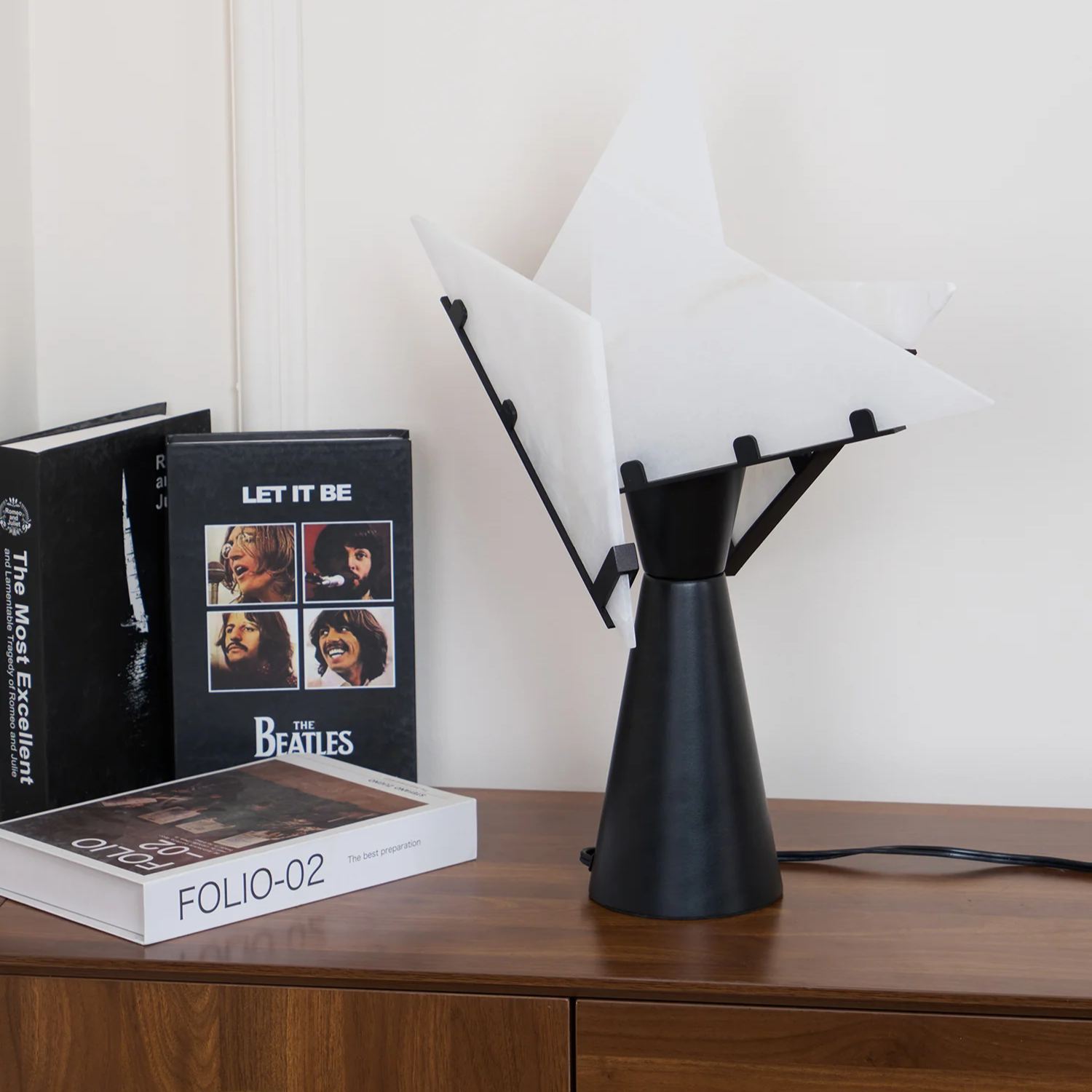 Jade Modern Table Lamp Scene Living Room Bedroom Study Room