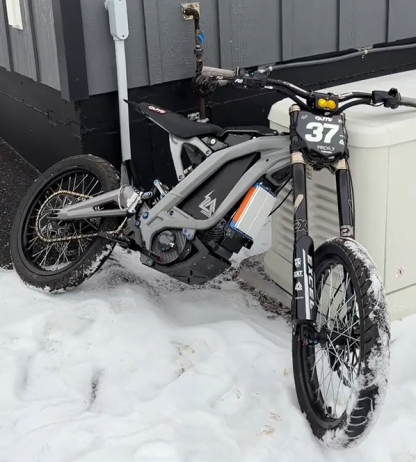 Off-road electric bike 3-hour fast charge (74.6 Mile Range)