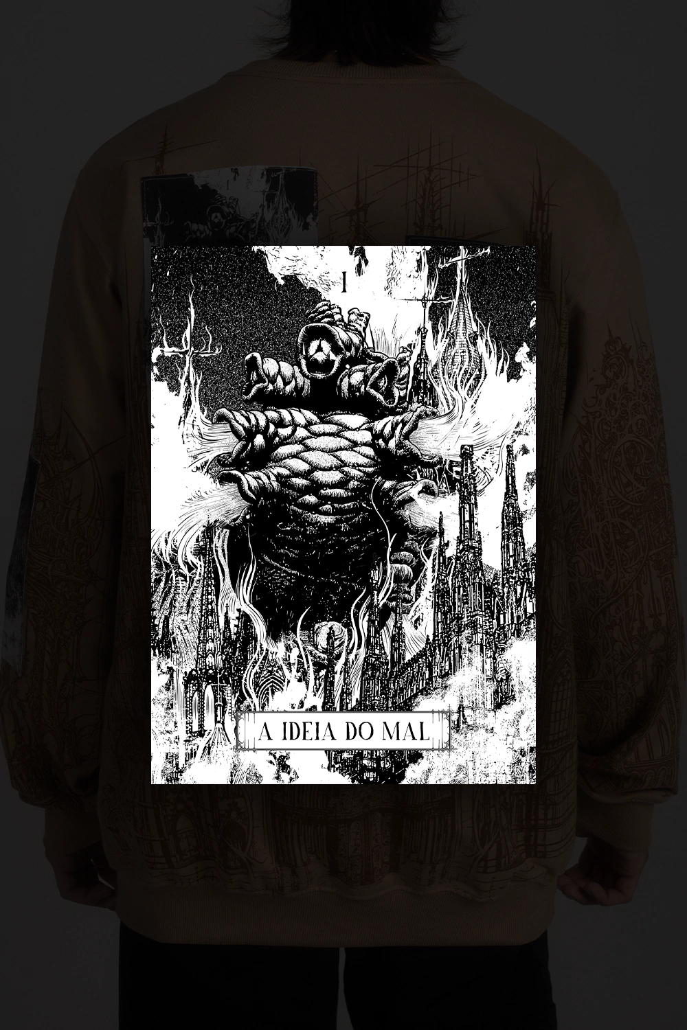 Moletinho Museum Long Sleeve-IYAMIUIO