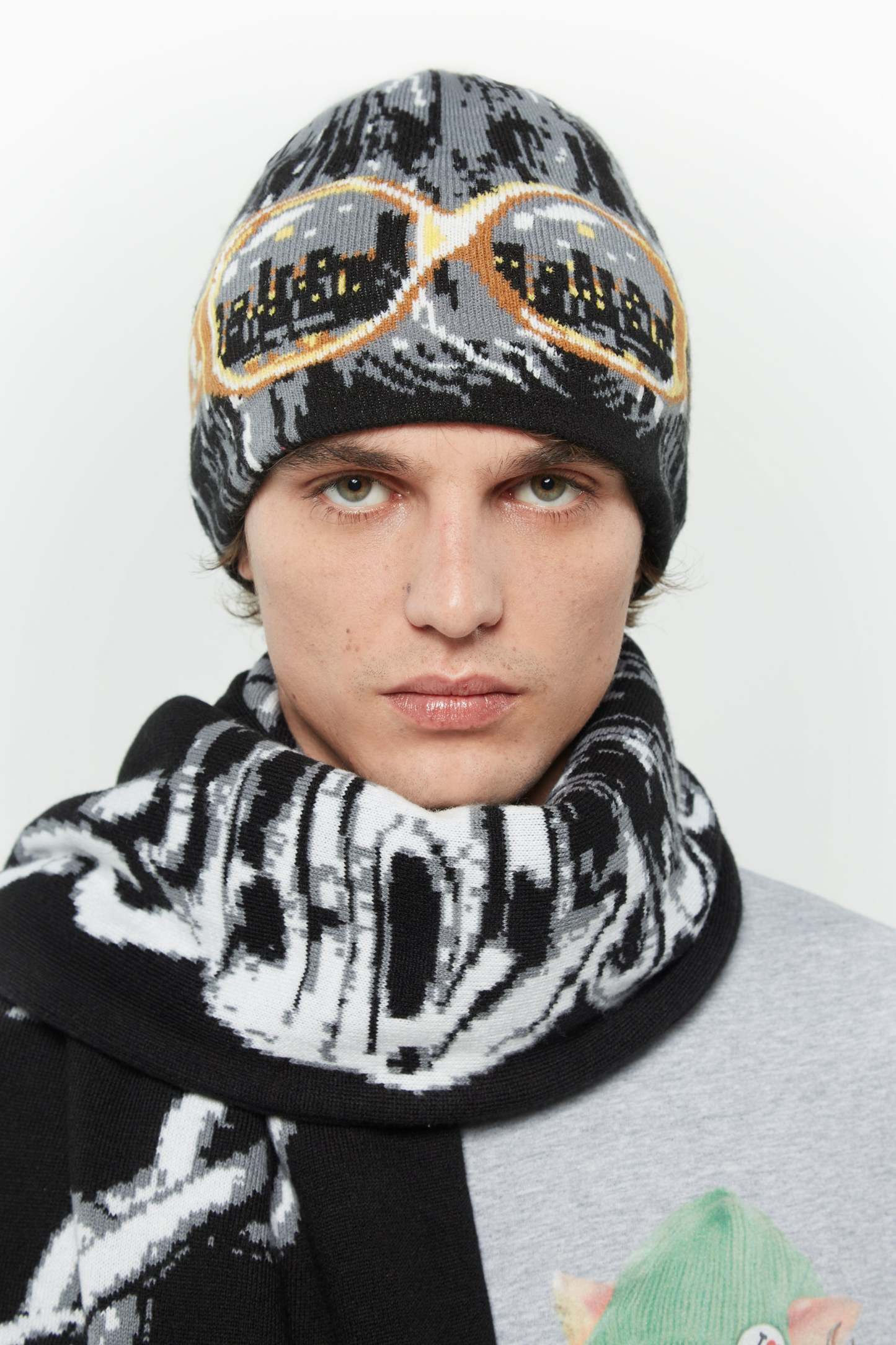 "I Wear Glasses" Reversible Beanie-IYAMIUIO