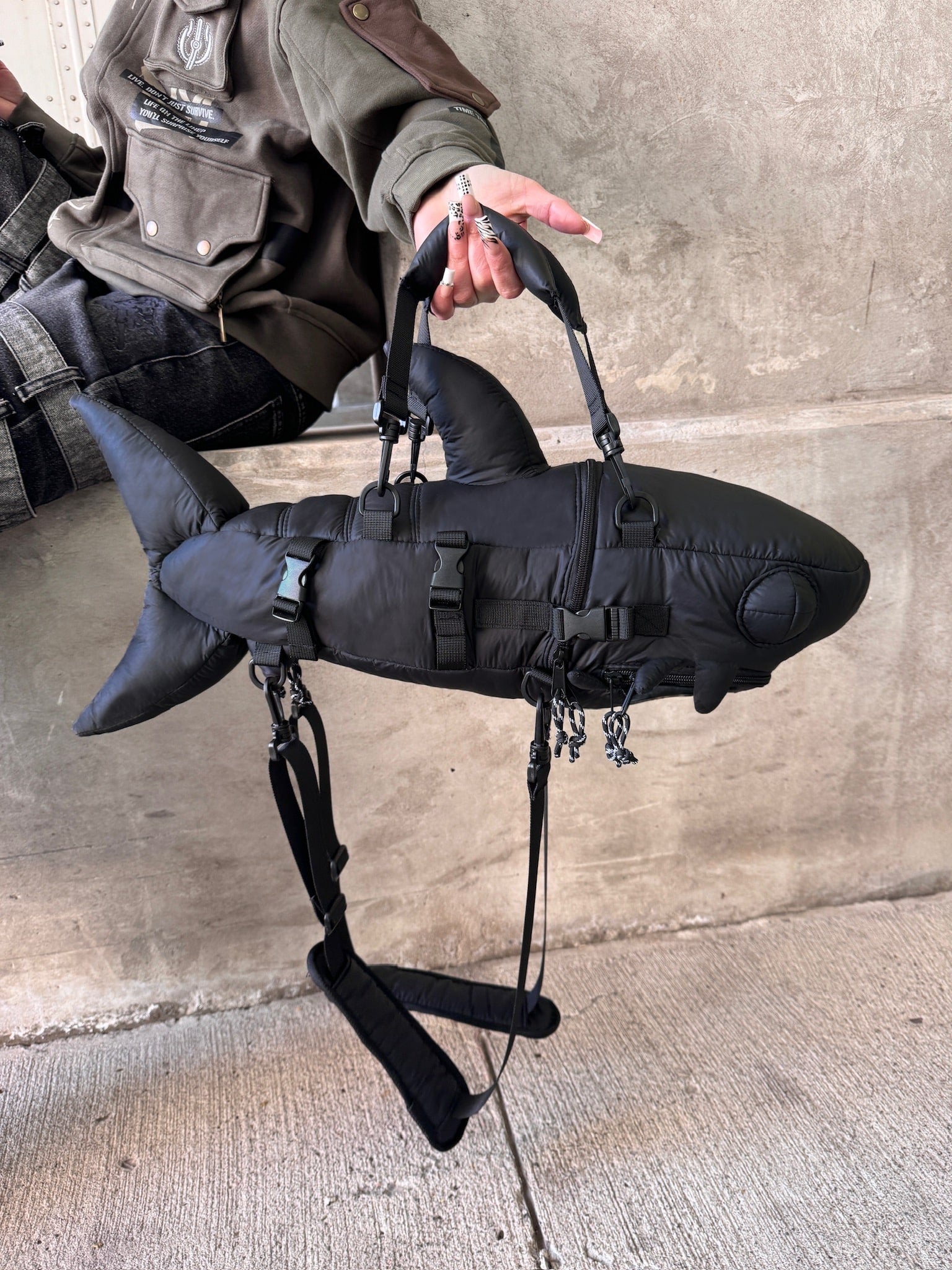 "SHARK" Bag-IYAMIUIO