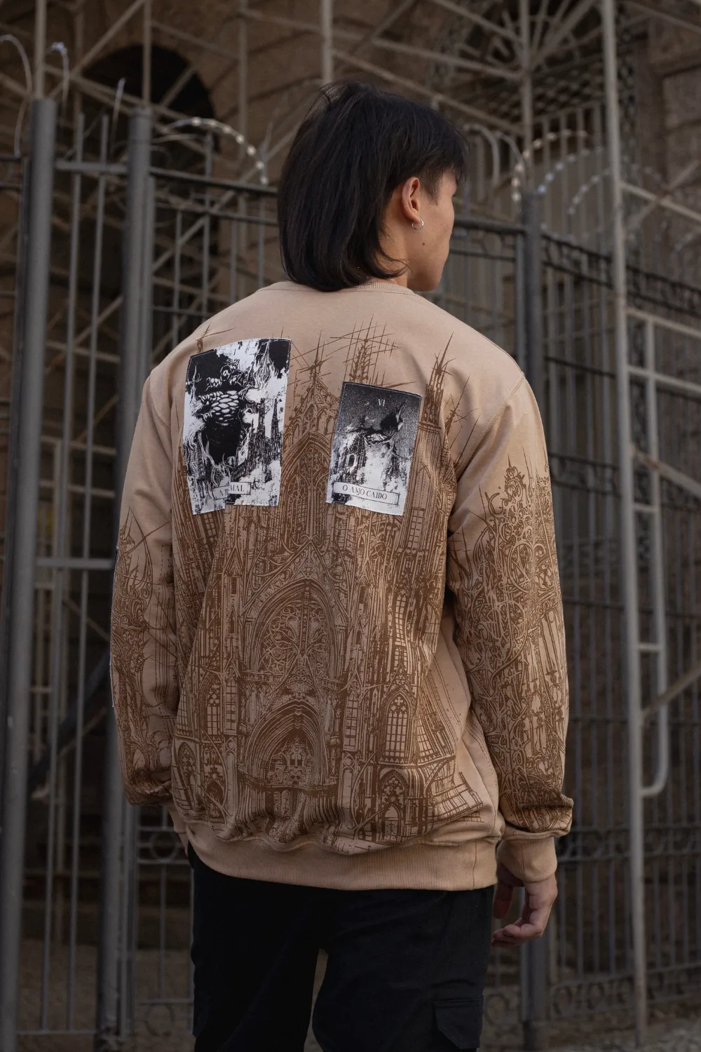 Moletinho Museum Long Sleeve-IYAMIUIO