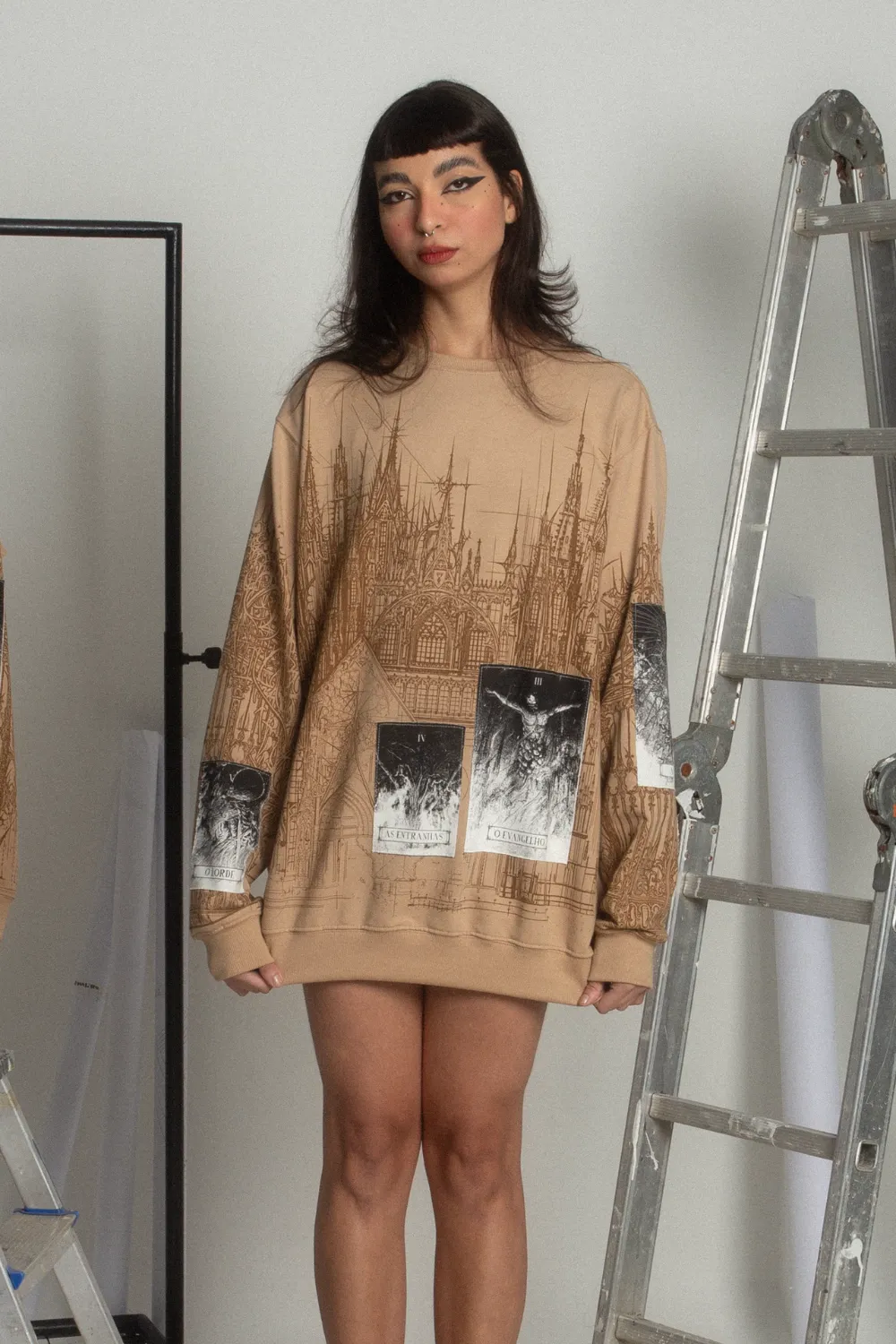 Moletinho Museum Long Sleeve-IYAMIUIO
