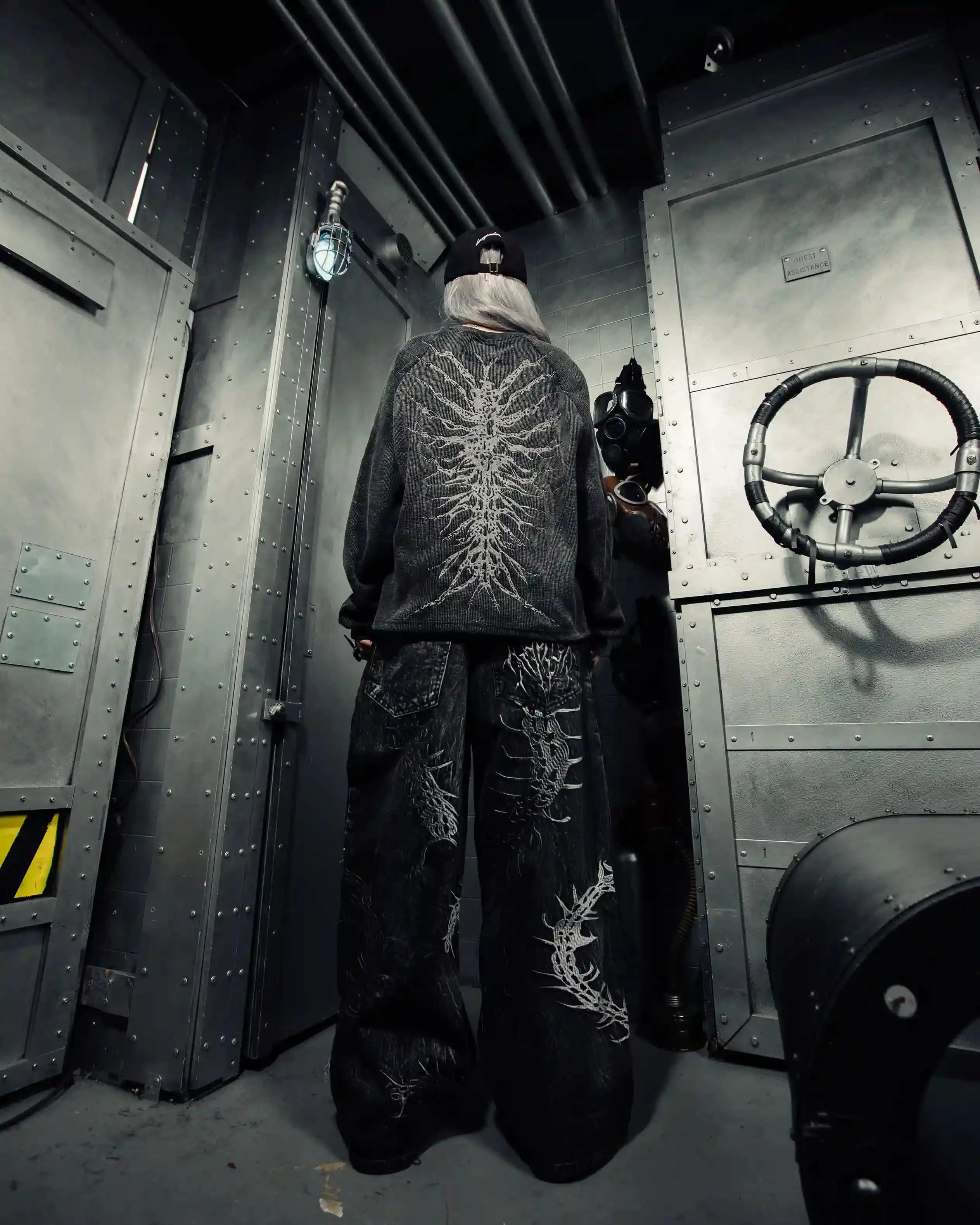 GHOUL JEANS+SWEATSHIRT-IYAMIUIO