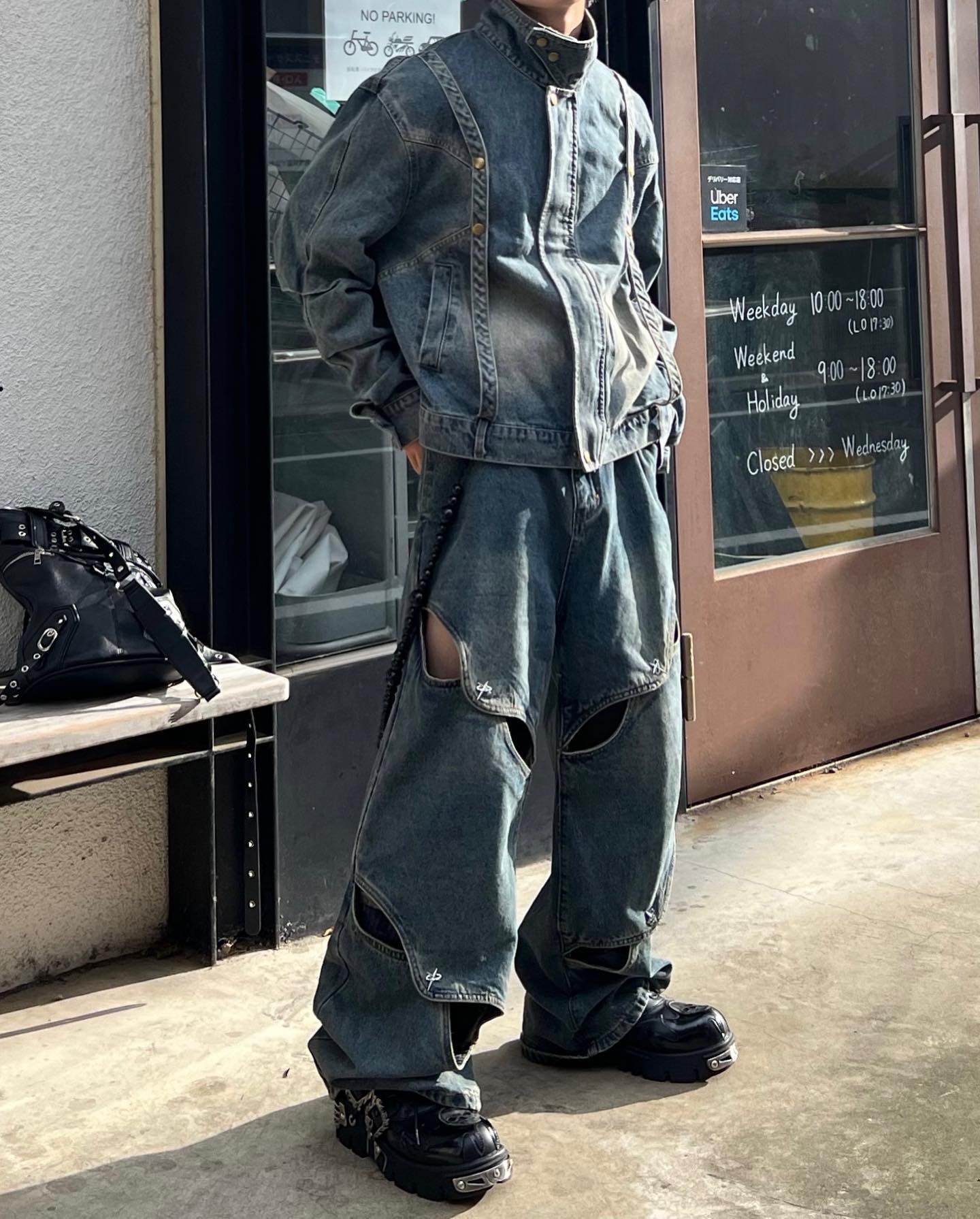 【23s May.】 Trendy Cutout Jeans-IYAMIUIO