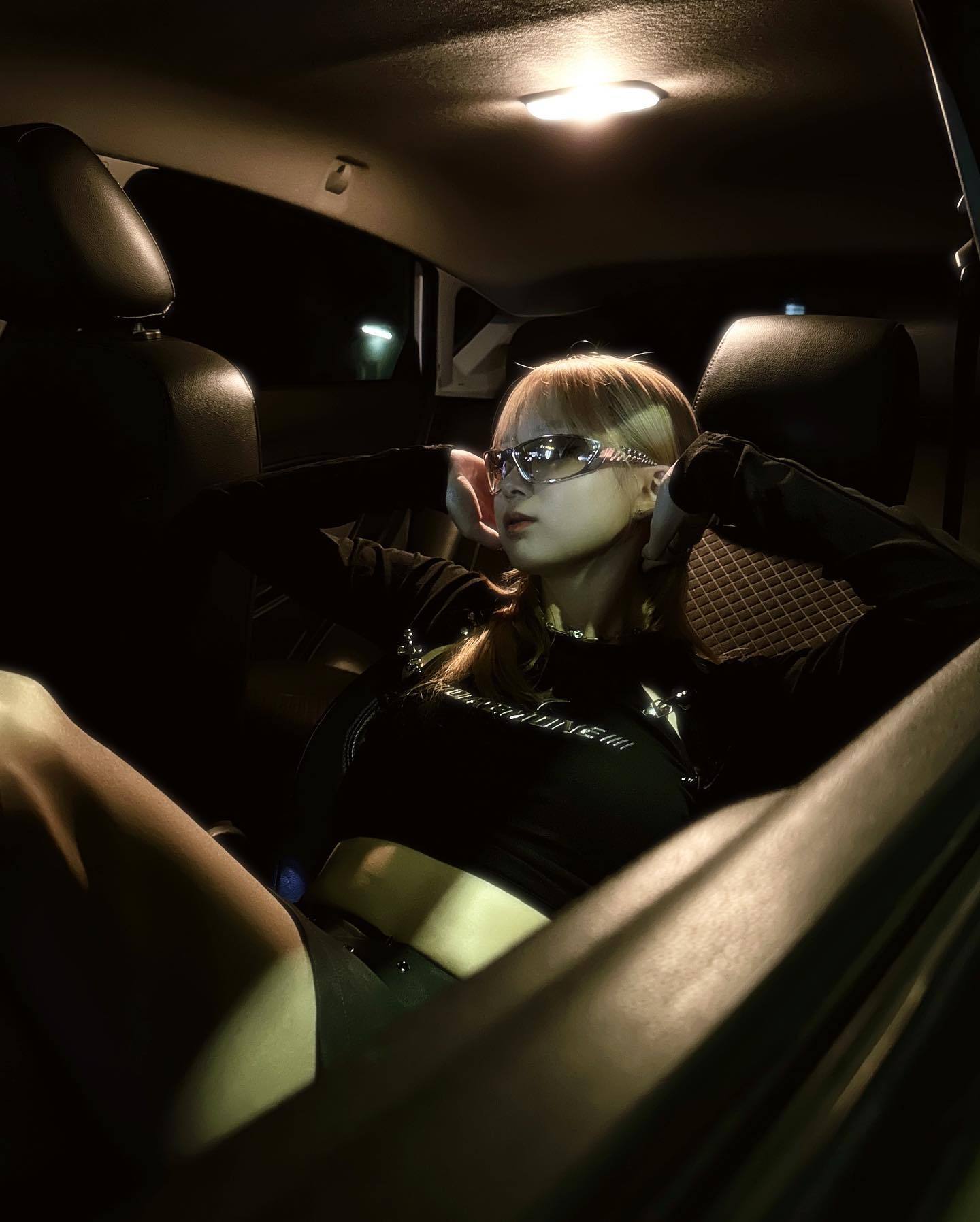 【23s August.】Airplane Buckle Hollow Tops-IYAMIUIO