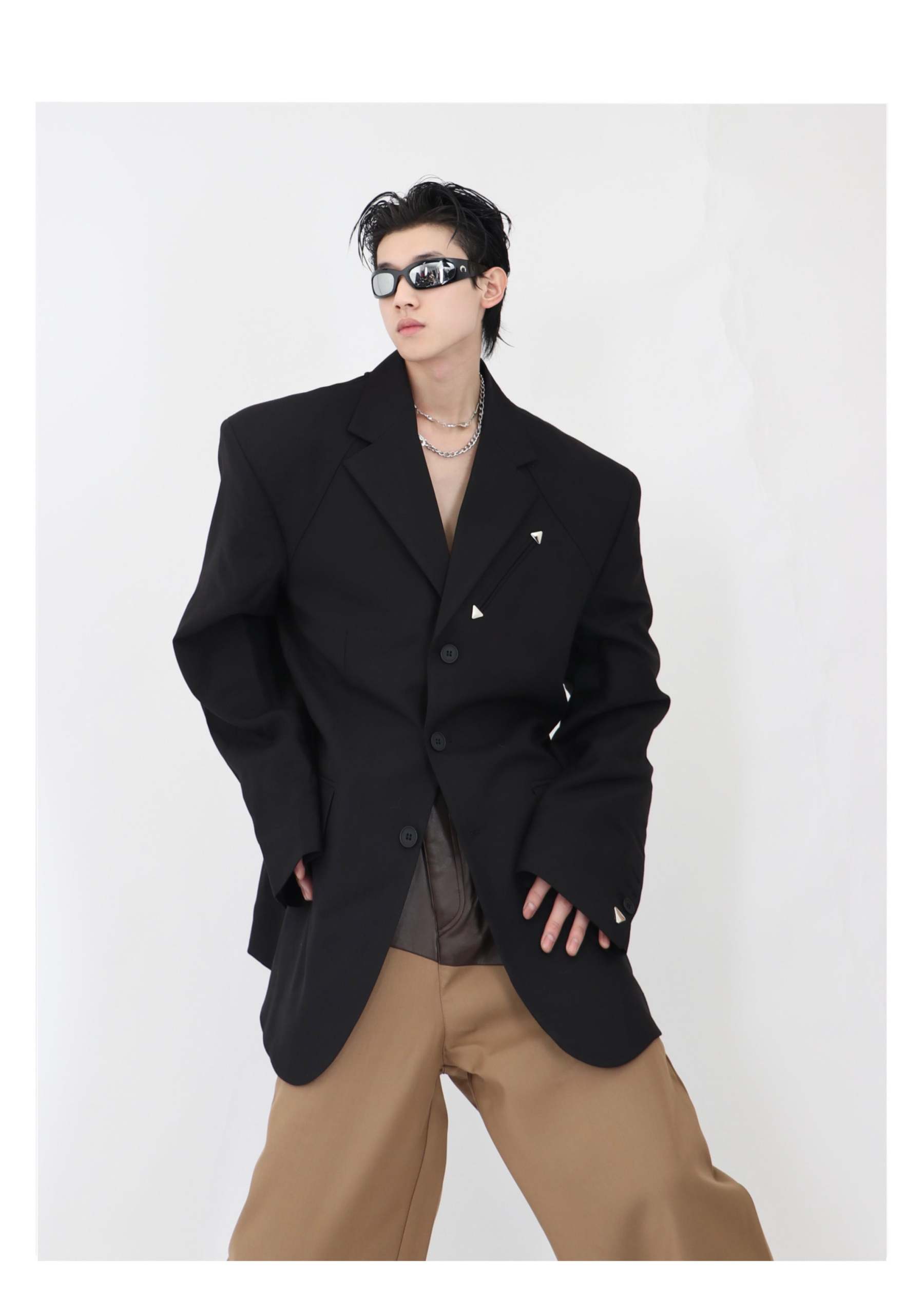 2022 High Shoulder Black Jacket-IYAMIUIO