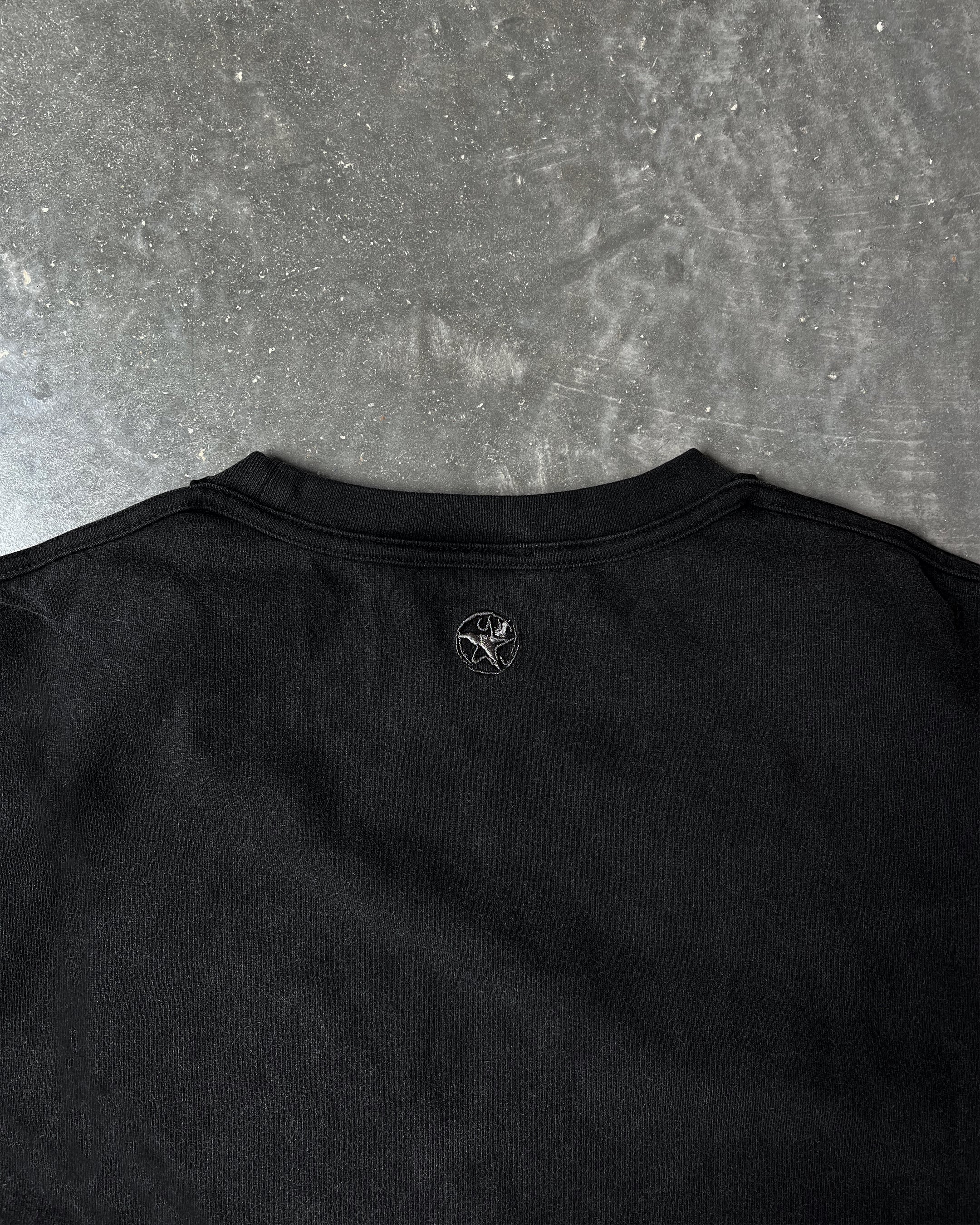 DISTRESSED TEE (COAL)-IYAMIUIO