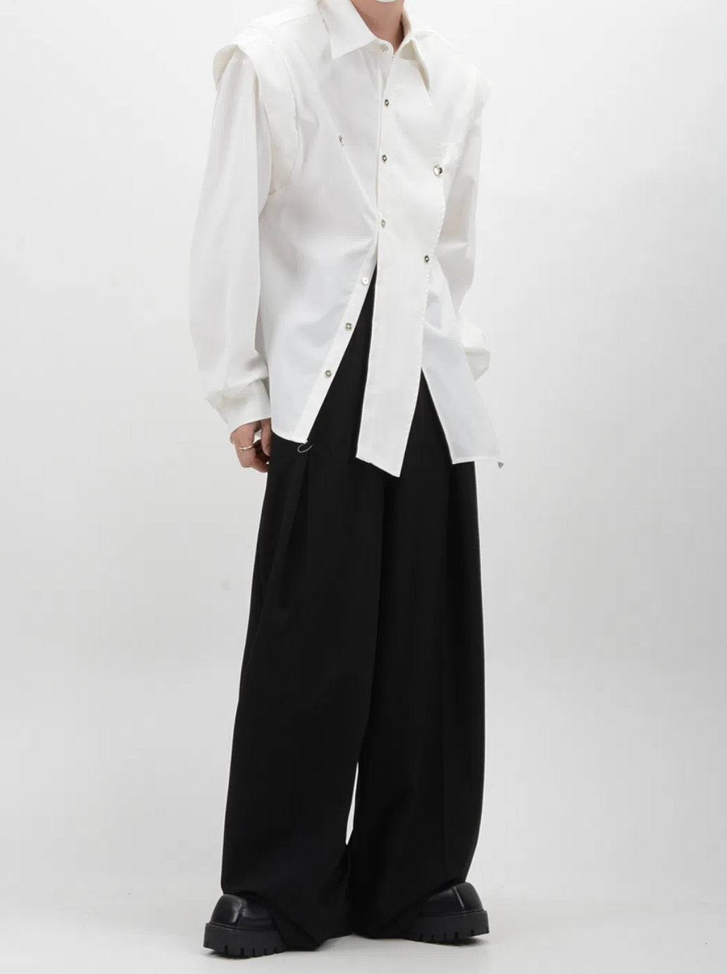 【24s Sep.】Deconstructed Shoulder Pads Metal Decorations Stitching Shirt-IYAMIUIO