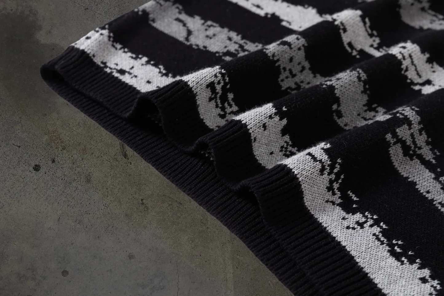 NIGHTMARE MOHAIR (RED/GREEN)-IYAMIUIO