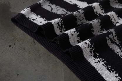 BARBED KNIT SWEATER (GREY/BLK)-IYAMIUIO