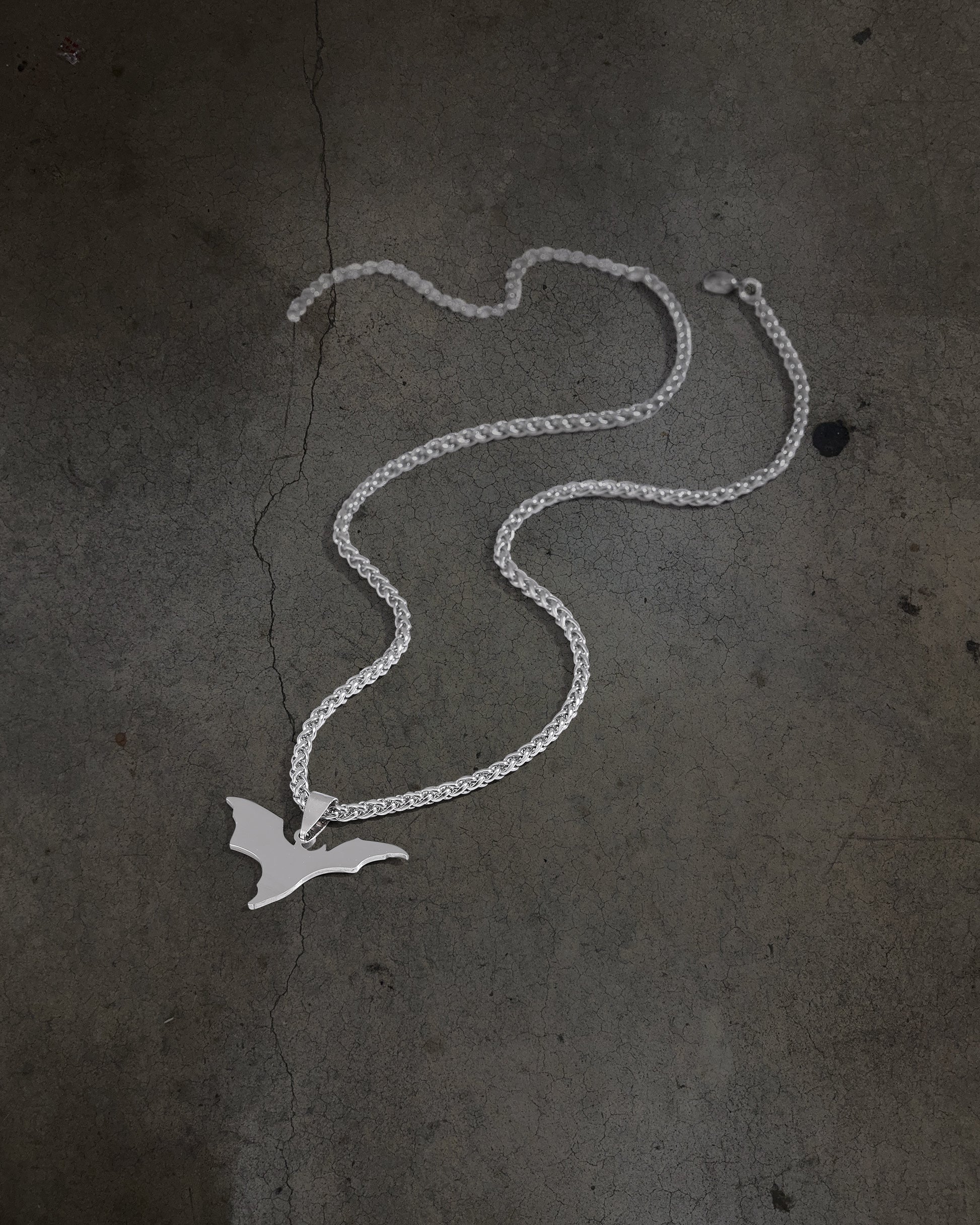 DITCH BAT CHAIN-IYAMIUIO