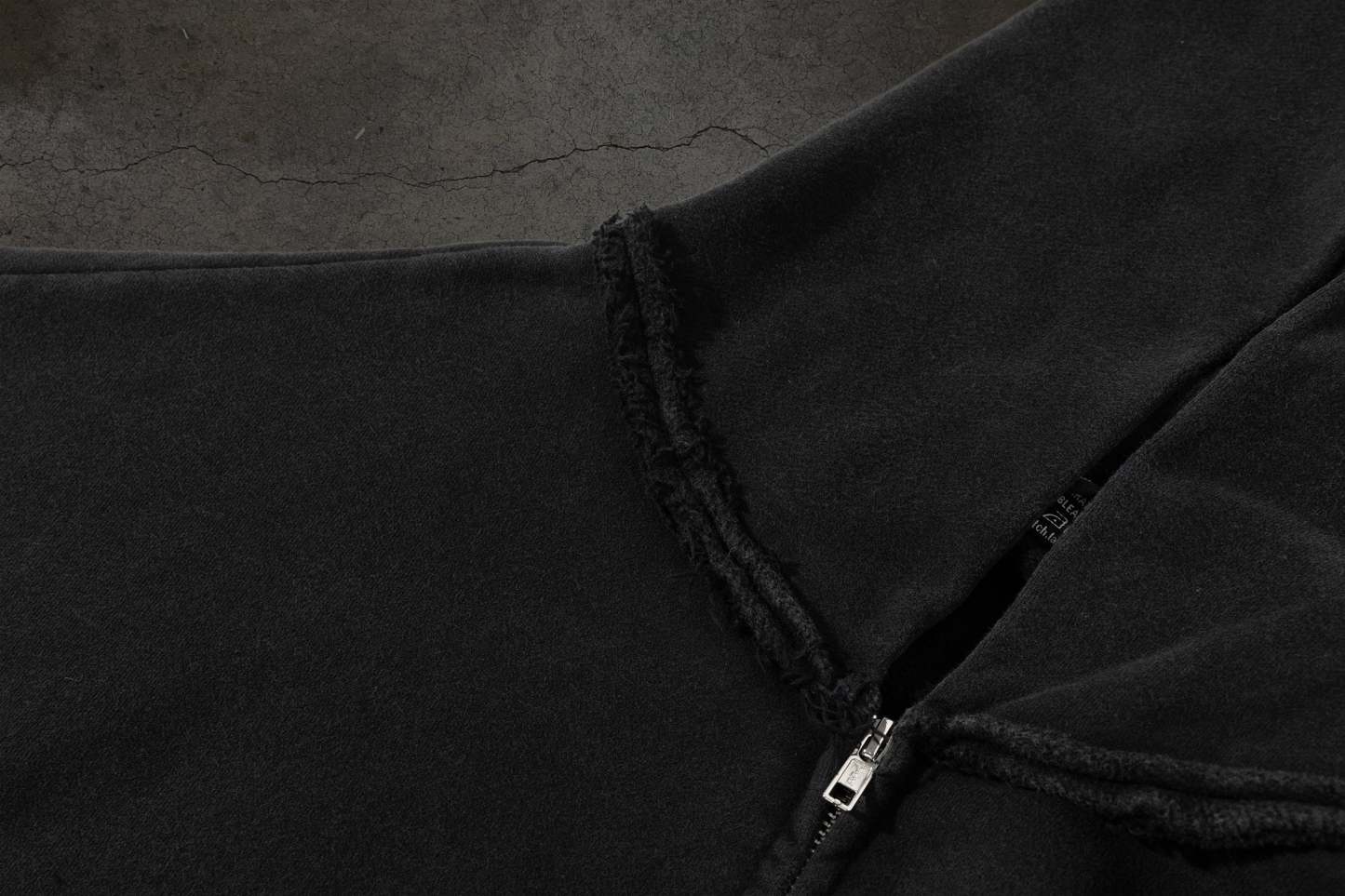 BLANK ZIPUP (COAL)-IYAMIUIO