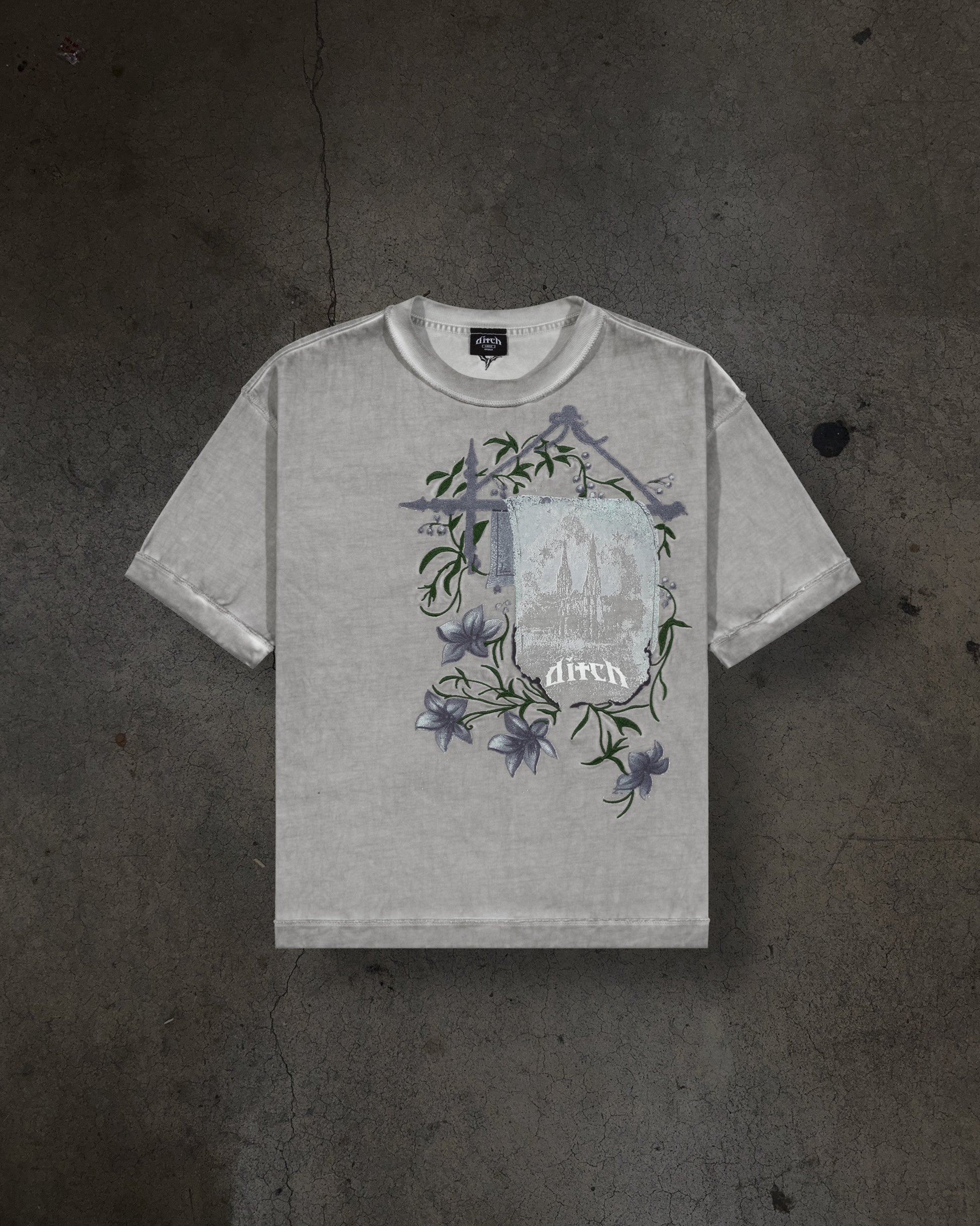 EMBROIDERED SCROLL TEE (DYED GREY)-IYAMIUIO