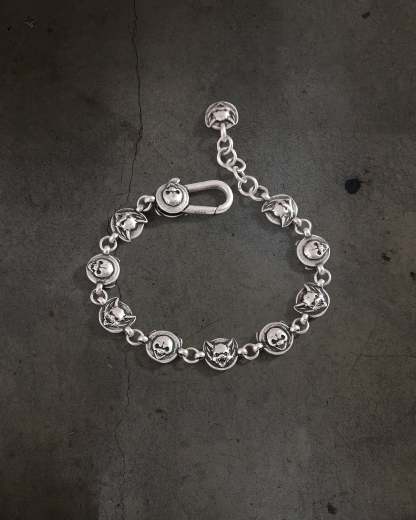 SILVER BAT/SKULL BRACELET-IYAMIUIO