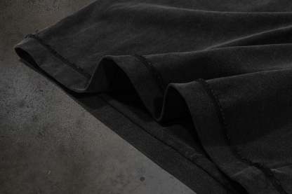 CORVIDITCH TOUR TEE (COAL)-IYAMIUIO