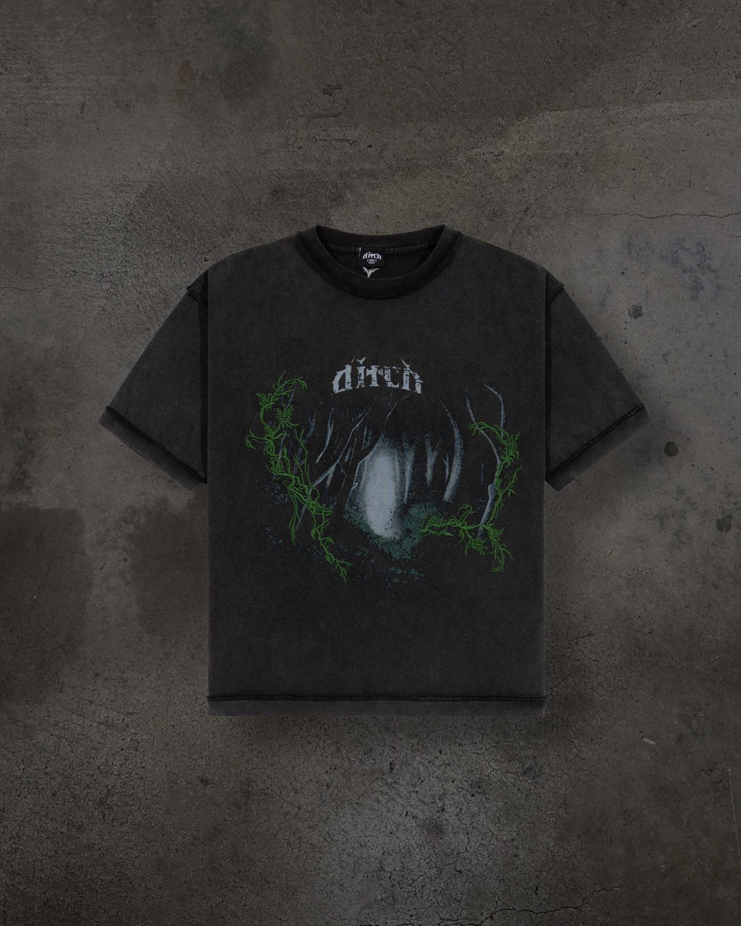 EMBROIDERED FOREST TEE (COAL)-IYAMIUIO