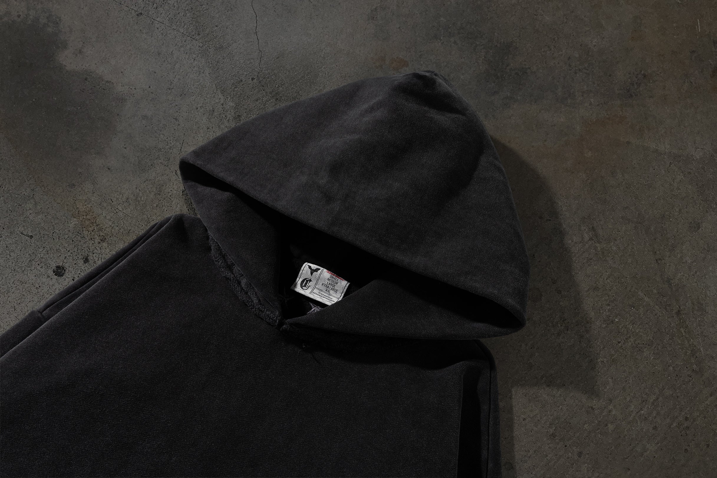 CORVIDITCH TOUR PULLOVER (COAL)-IYAMIUIO