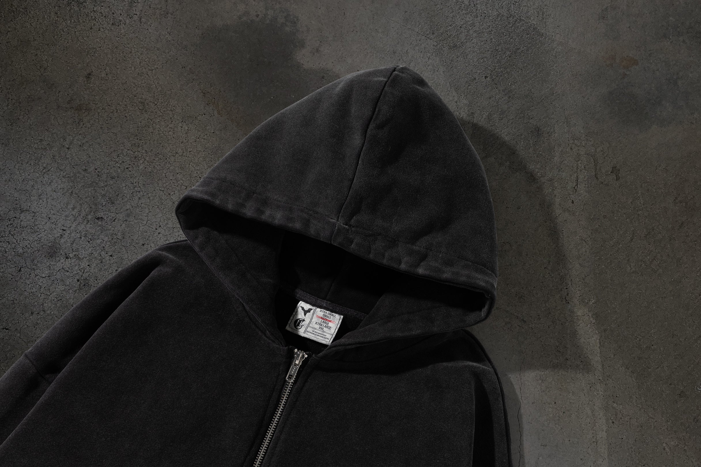 CORVIDITCH POCKET ZIPUP (COAL)-IYAMIUIO