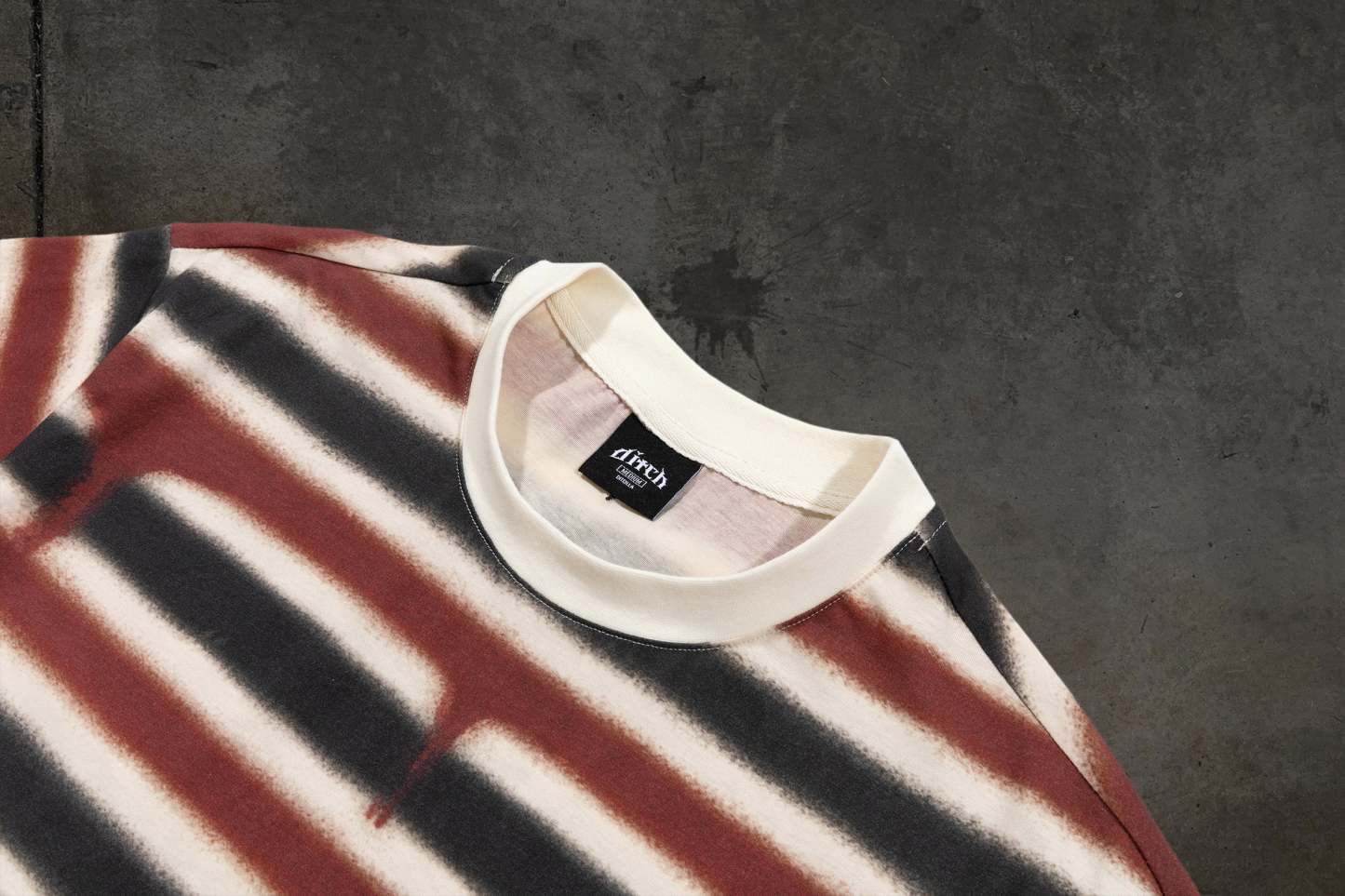 BLOODY STRIPED TEE (CREME)-IYAMIUIO