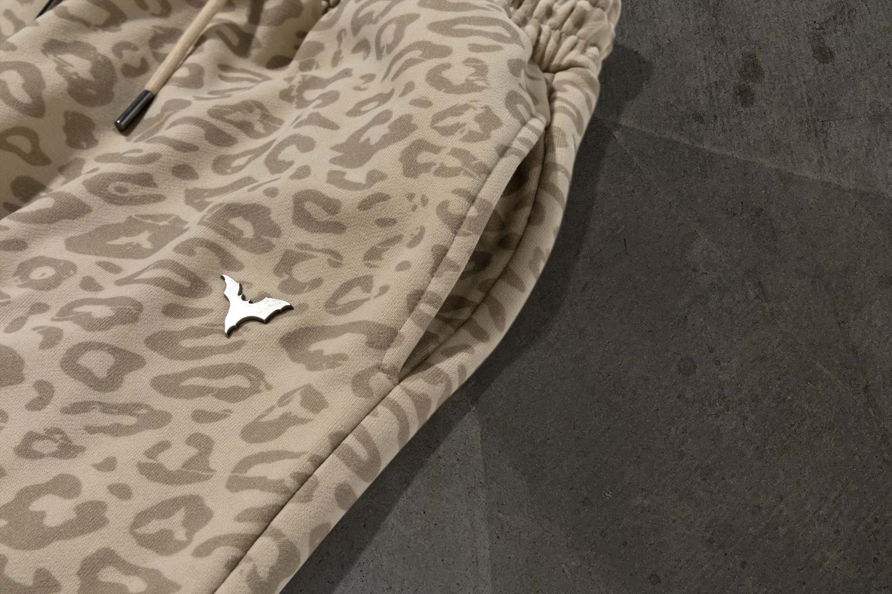 CHEETAH SWEATS (SAFARI)-IYAMIUIO