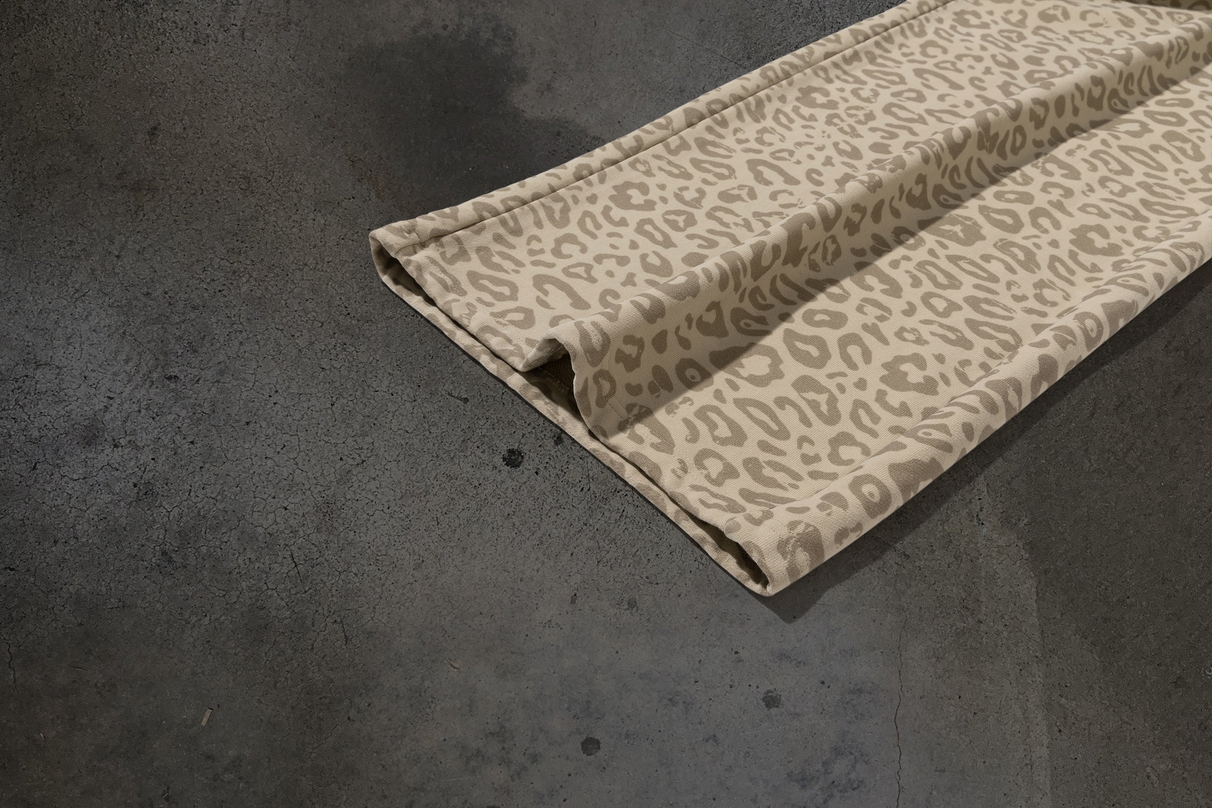 CHEETAH SWEATS (SAFARI)-IYAMIUIO