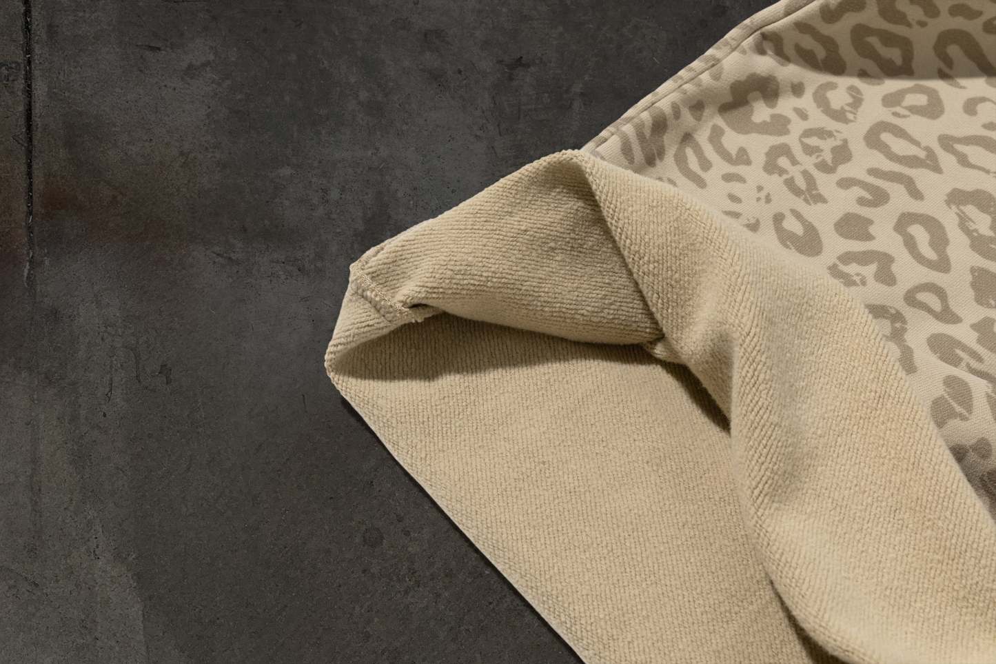 CHEETAH SWEATS (SAFARI)-IYAMIUIO