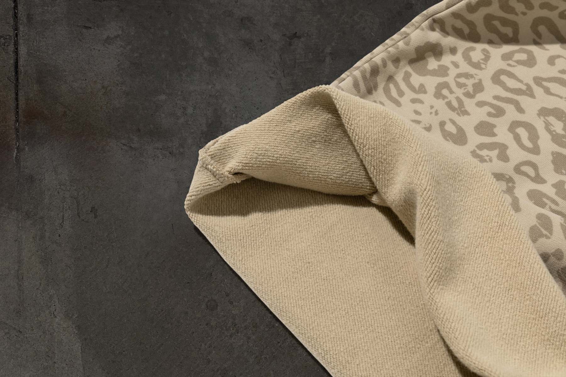 CHEETAH SWEATS (SAFARI)-IYAMIUIO