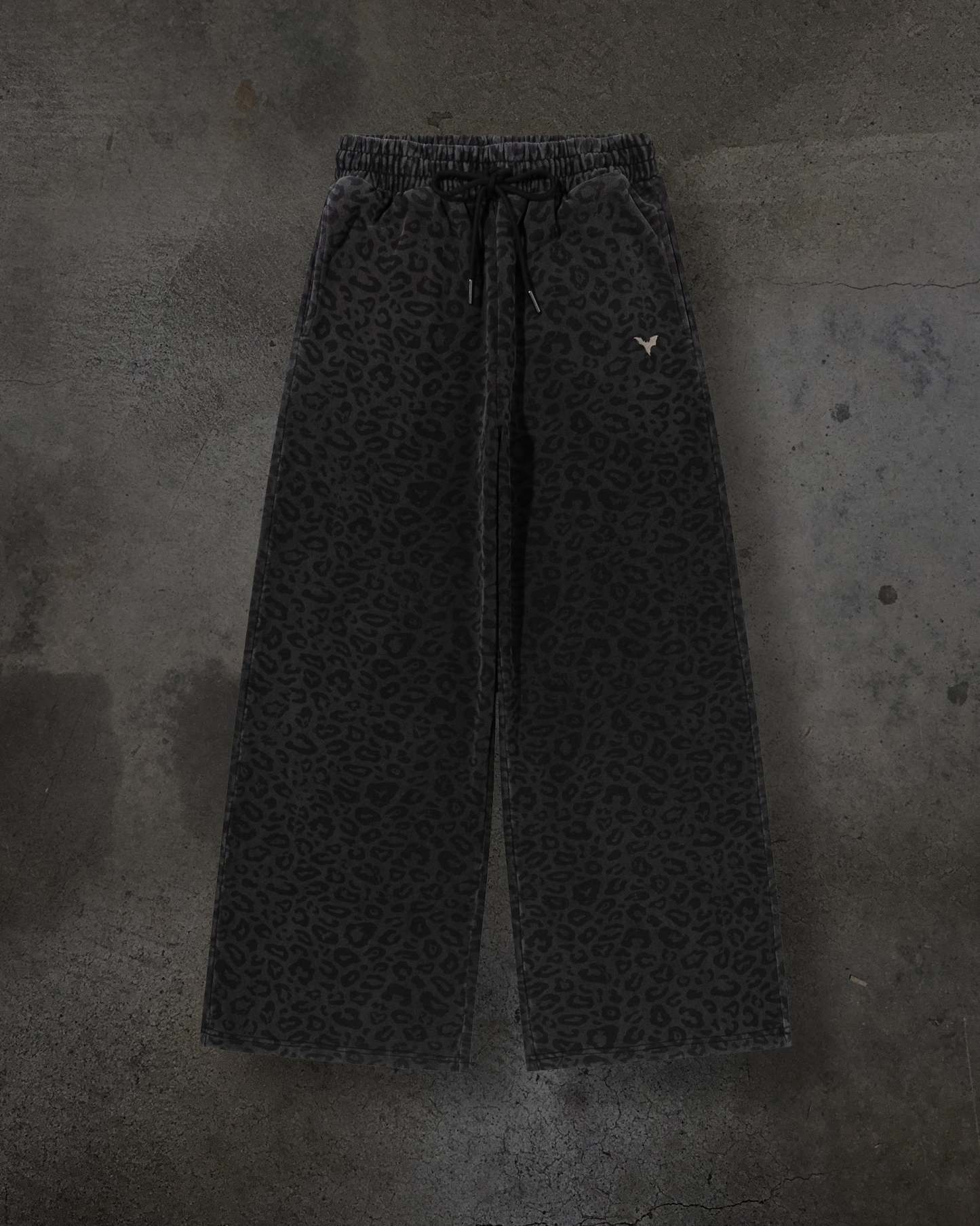 CHEETAH SWEATS (COAL)-IYAMIUIO