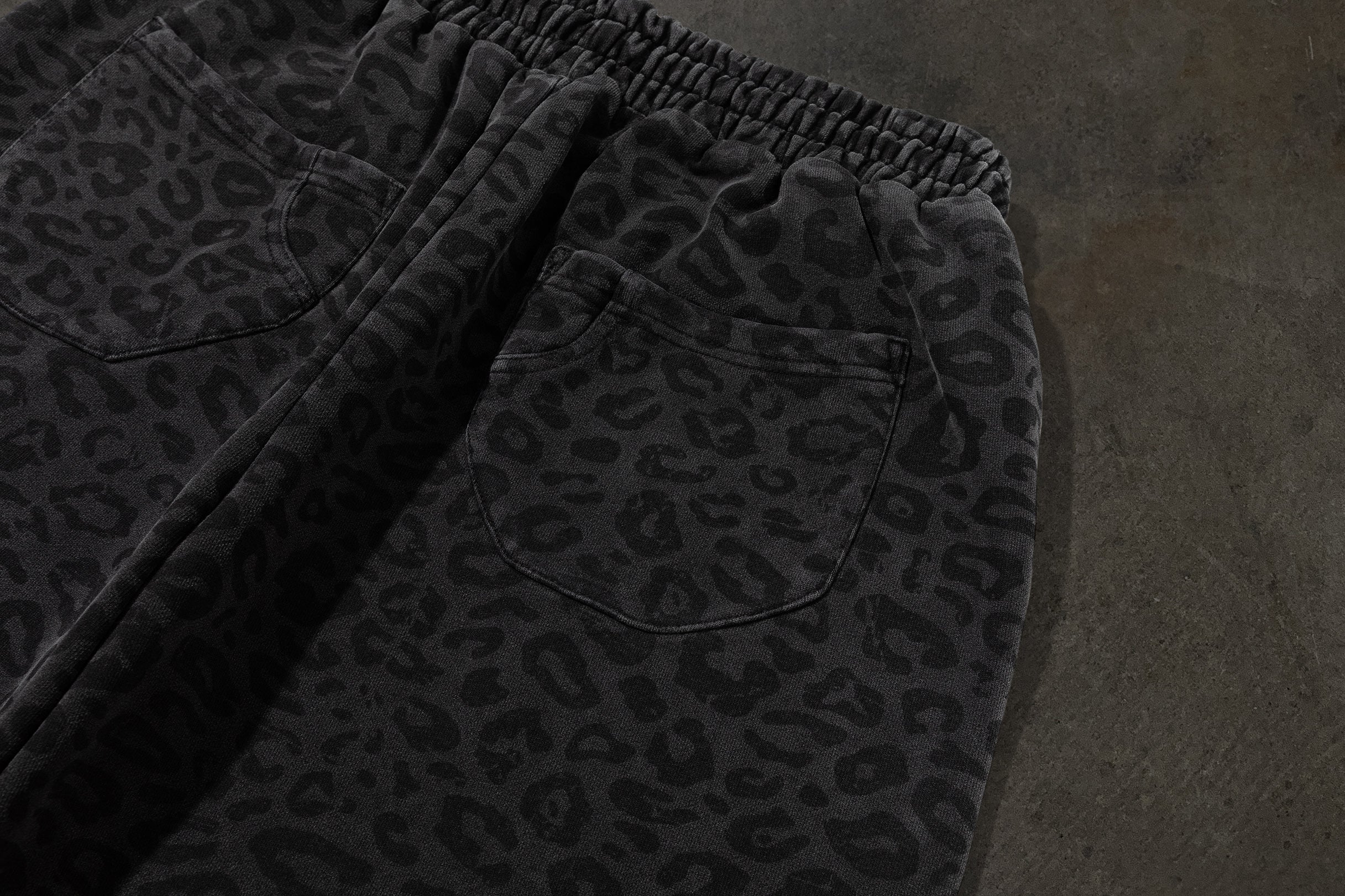 CHEETAH SWEATS (COAL)-IYAMIUIO