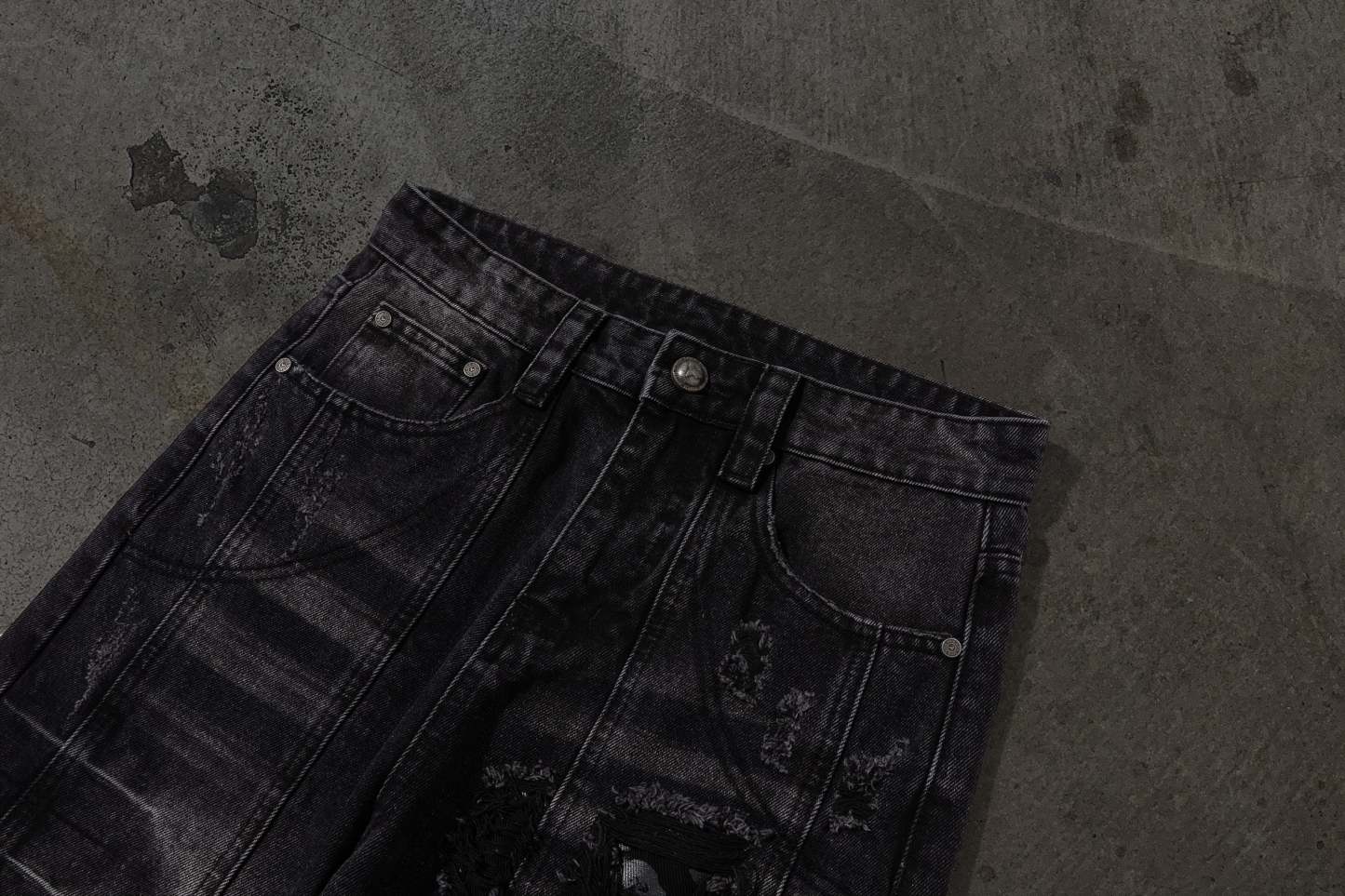 CHEETAH TORN DENIM (COAL)-IYAMIUIO