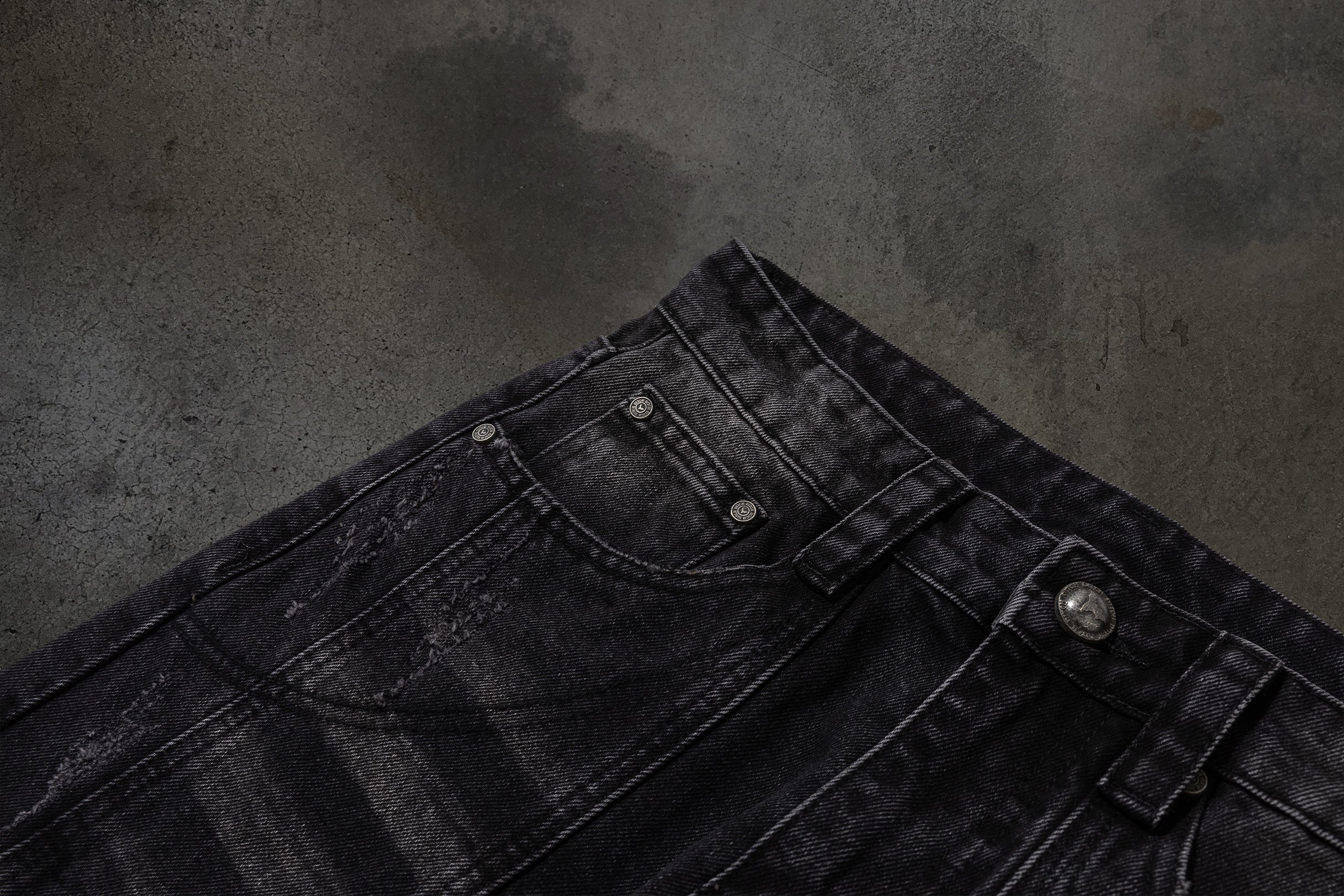 CHEETAH TORN DENIM (COAL)-IYAMIUIO